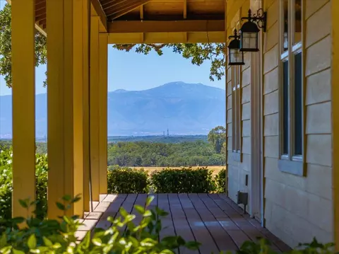 17080 Hooker Creek Rd, Cottonwood, CA 96022