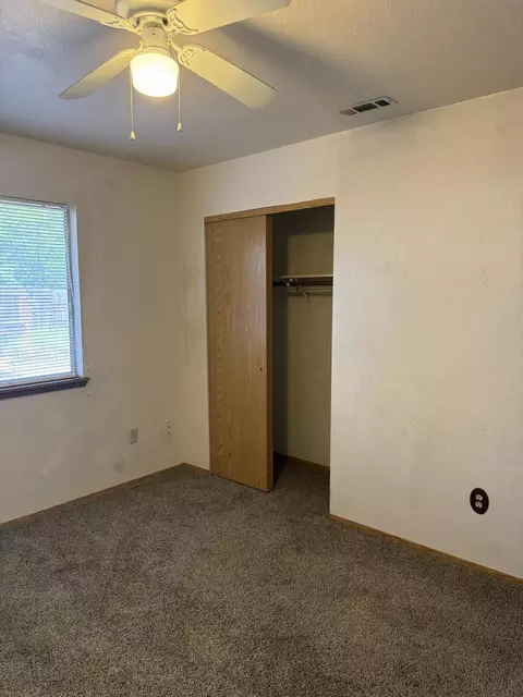 Bedroom - 4056 Cirrus St, Redding, CA 96002 photo 2 of 3