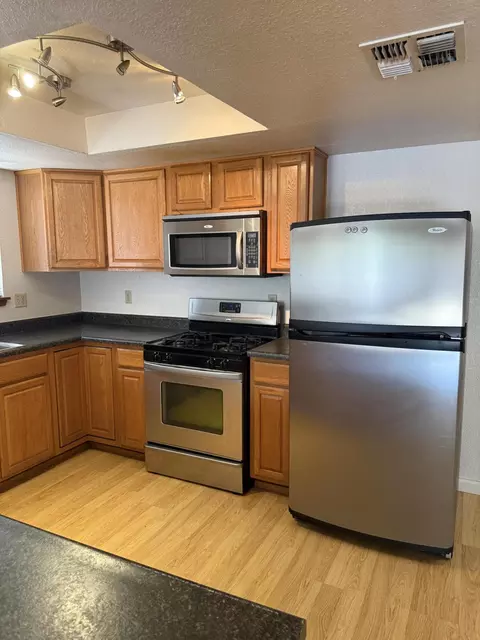 Kitchen - 4056 Cirrus St, Redding, CA 96002 photo 2 of 2