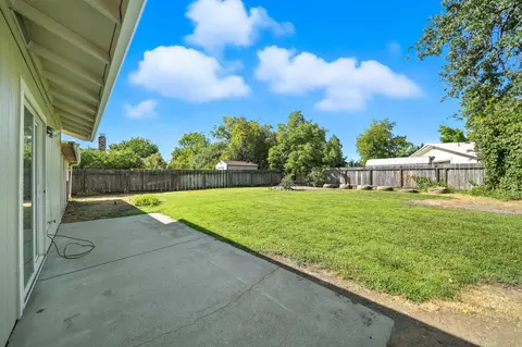 391 Woodhill Dr, Redding, CA 96003 photo 36