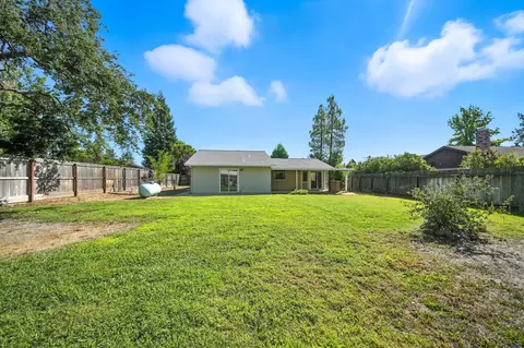 391 Woodhill Dr, Redding, CA 96003 photo 35