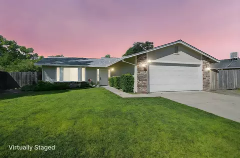 391 Woodhill Dr, Redding, CA 96003 photo 3