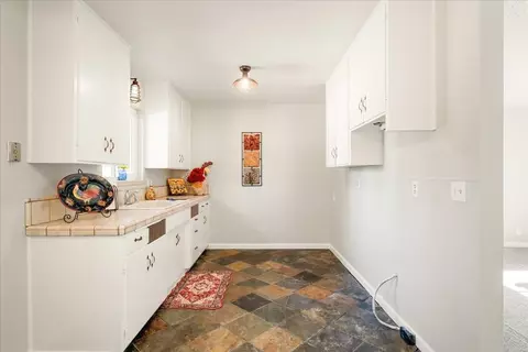 Kitchen - 509 Deetz Rd, Mount Shasta, CA 96067 photo 2 of 3