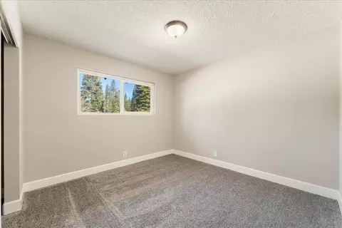 Bedroom - 509 Deetz Rd, Mount Shasta, CA 96067 photo 1 of 6