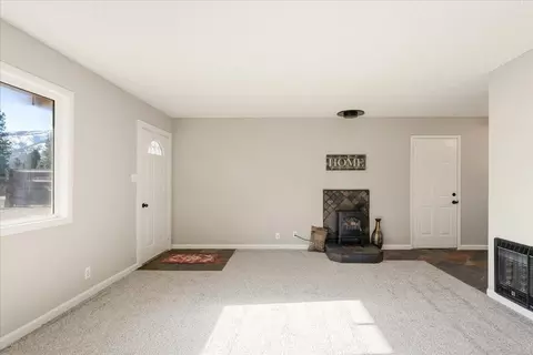 Living - 509 Deetz Rd, Mount Shasta, CA 96067 photo 3 of 3