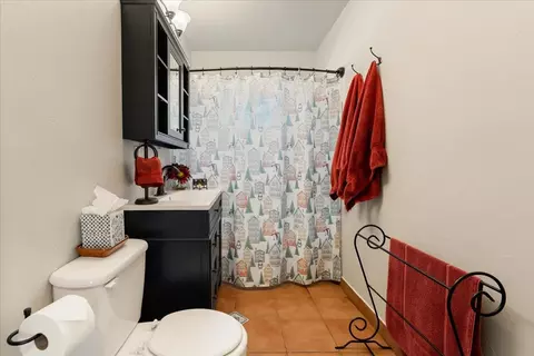 Bath - 509 Deetz Rd, Mount Shasta, CA 96067 photo 1 of 1