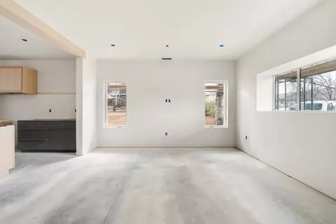 Living - 1319 Ridge Dr, Redding, CA 96001 photo 1 of 9