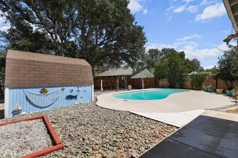 Exterior - 2760 Oriole Dr, Red Bluff, CA 96080 photo 4 of 8