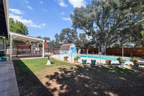 Exterior - 2760 Oriole Dr, Red Bluff, CA 96080 photo 3 of 8