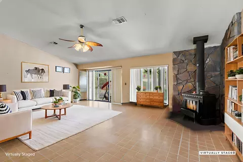 Living - 2760 Oriole Dr, Red Bluff, CA 96080 photo 1 of 3