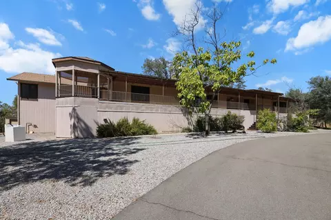 Exterior - 23038 Elk Trl, Redding, CA 96003 photo 8 of 9