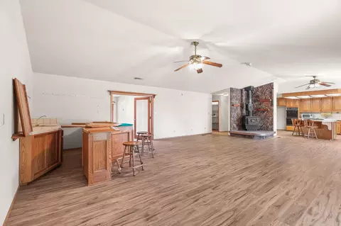 Living - 23038 Elk Trl, Redding, CA 96003 photo 1 of 2
