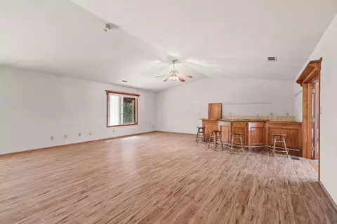 Living - 23038 Elk Trl, Redding, CA 96003 photo 2 of 2