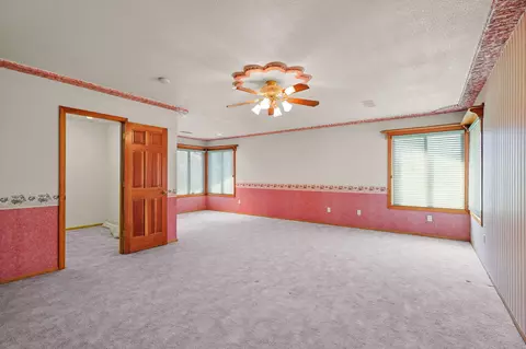 Bedroom - 23038 Elk Trl, Redding, CA 96003 photo 5 of 7