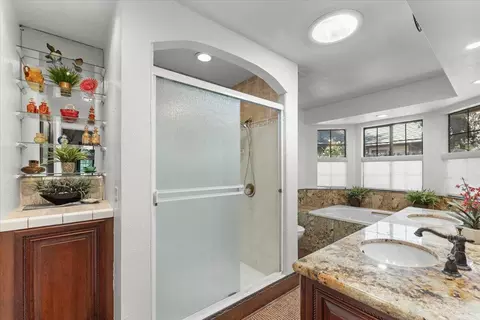 Bath - 4664 Alta Camino Dr, Redding, CA 96002 photo 1 of 6