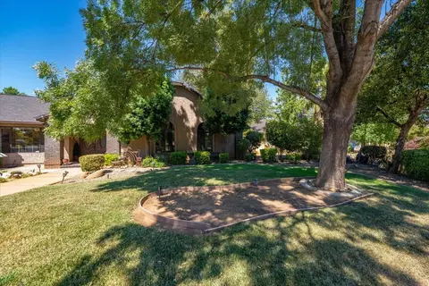 Exterior - 4664 Alta Camino Dr, Redding, CA 96002 photo 2 of 33
