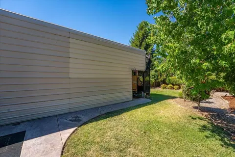 Exterior - 4664 Alta Camino Dr, Redding, CA 96002 photo 28 of 33