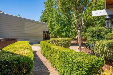 Exterior - 4664 Alta Camino Dr, Redding, CA 96002 photo 9 of 33