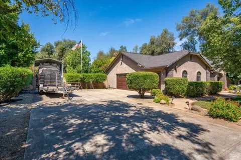 Exterior - 4664 Alta Camino Dr, Redding, CA 96002 photo 30 of 33