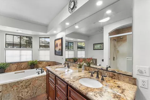 Bath - 4664 Alta Camino Dr, Redding, CA 96002 photo 3 of 6
