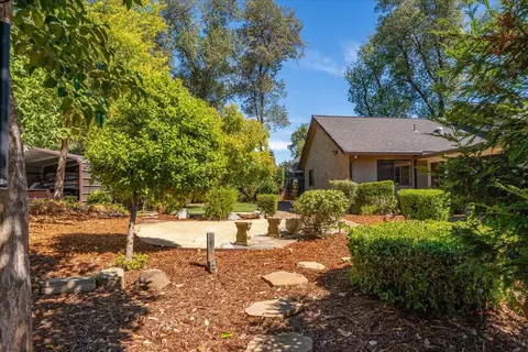Exterior - 4664 Alta Camino Dr, Redding, CA 96002 photo 11 of 33