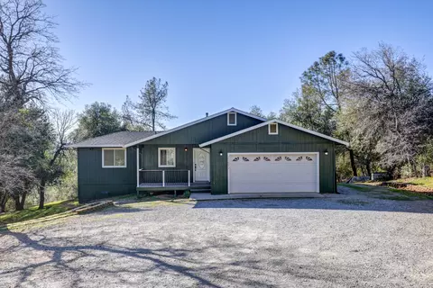 21692 W Elk Trl, Redding, CA 96003
