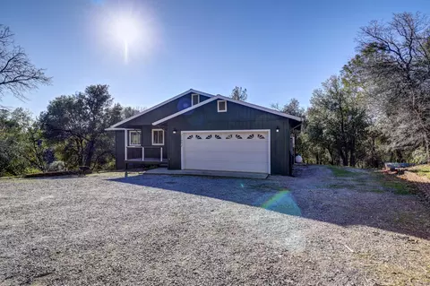 21692 W Elk Trl, Redding, CA 96003 photo 5