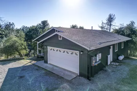 21692 W Elk Trl, Redding, CA 96003 photo 6
