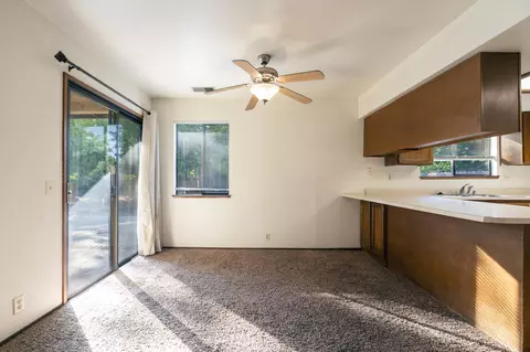 Living - 1413 Casa Vereda Way, Redding, CA 96003 photo 3 of 5