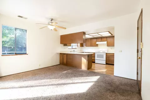 Living - 1413 Casa Vereda Way, Redding, CA 96003 photo 5 of 5