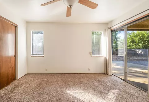 Bedroom - 1413 Casa Vereda Way, Redding, CA 96003 photo 2 of 3