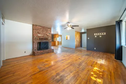 Living - 18938 River Ranch Rd, Anderson, CA 96007 photo 2 of 4