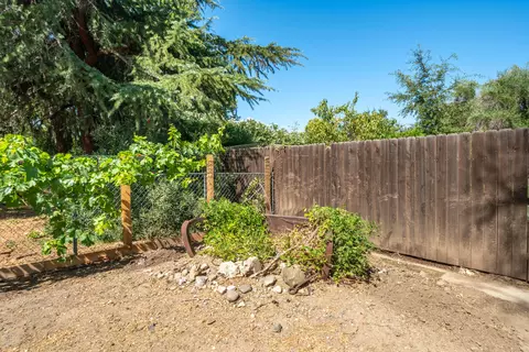 Exterior - 6412 Oxbow St, Redding, CA 96001 photo 20 of 24