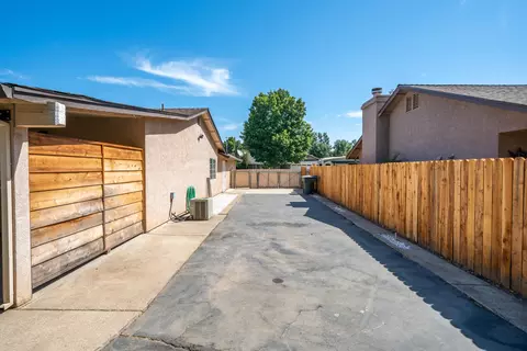 Exterior - 6412 Oxbow St, Redding, CA 96001 photo 9 of 24