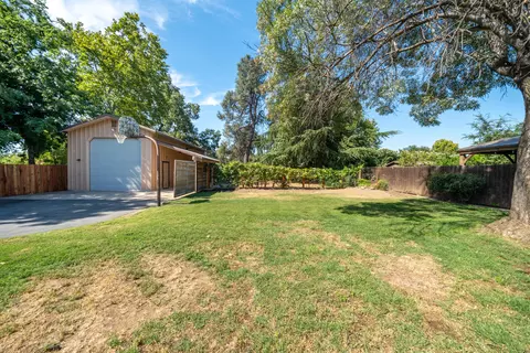 Exterior - 6412 Oxbow St, Redding, CA 96001 photo 19 of 24