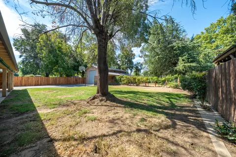 Exterior - 6412 Oxbow St, Redding, CA 96001 photo 18 of 24