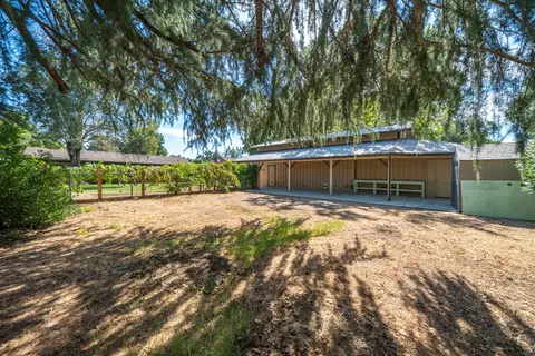 Exterior - 6412 Oxbow St, Redding, CA 96001 photo 23 of 24