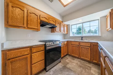 Kitchen - 6412 Oxbow St, Redding, CA 96001 photo 2 of 5