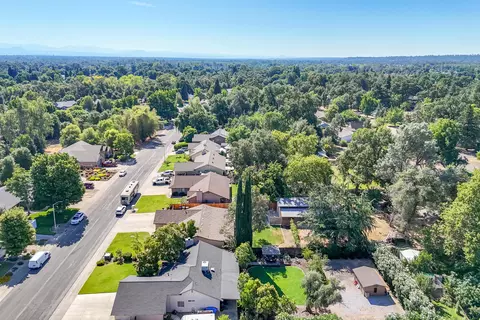View/Area - 6412 Oxbow St, Redding, CA 96001 photo 6 of 6