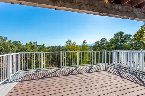 400 Buckeye, Redding, CA 96003 photo 2