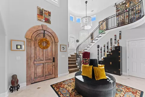 Entry Way - 2570 Crescent Moon Ct, Redding, CA 96001 photo 2 of 3