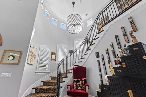 Entry Way - 2570 Crescent Moon Ct, Redding, CA 96001 photo 3 of 3