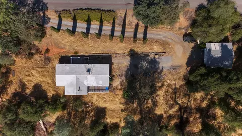 18371 View Point Dr, Anderson, CA 96007