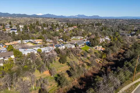 View/Area - 3315 Sunset Dr, Redding, CA 96001 photo 3 of 4