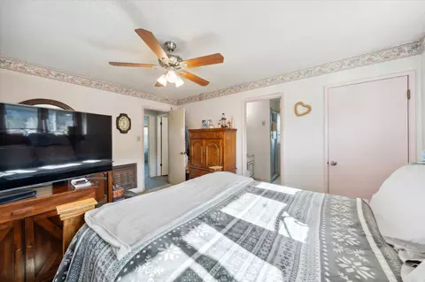 Bedroom - 3315 Sunset Dr, Redding, CA 96001 photo 1 of 3