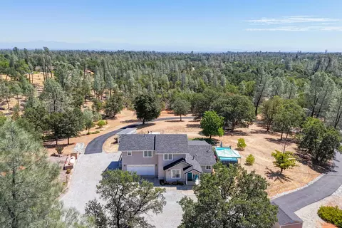 View/Area - 7954 Placer Rd, Redding, CA 96001 photo 2 of 5
