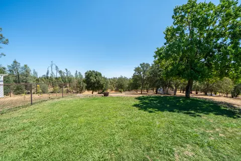 Exterior - 7954 Placer Rd, Redding, CA 96001 photo 19 of 55