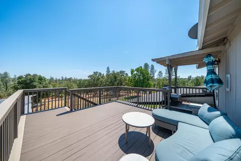 Exterior - 7954 Placer Rd, Redding, CA 96001 photo 7 of 55
