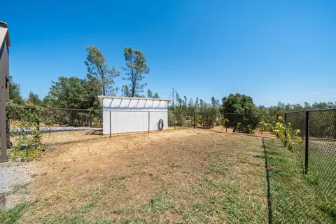 Exterior - 7954 Placer Rd, Redding, CA 96001 photo 15 of 55