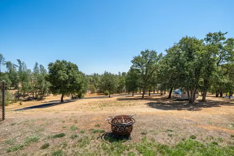 Exterior - 7954 Placer Rd, Redding, CA 96001 photo 25 of 55